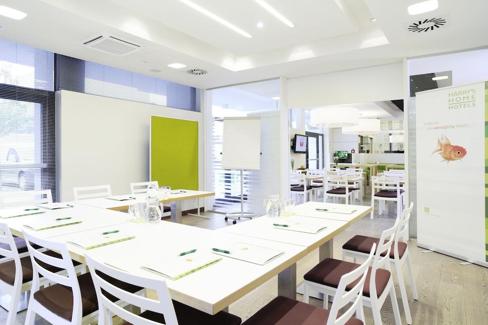 Harry'S Home Linz-Urfahr Hotel & Apartments Exterior photo